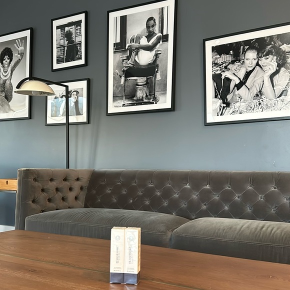 Bundle Rejuveniq mother cellls oil face skin care both light